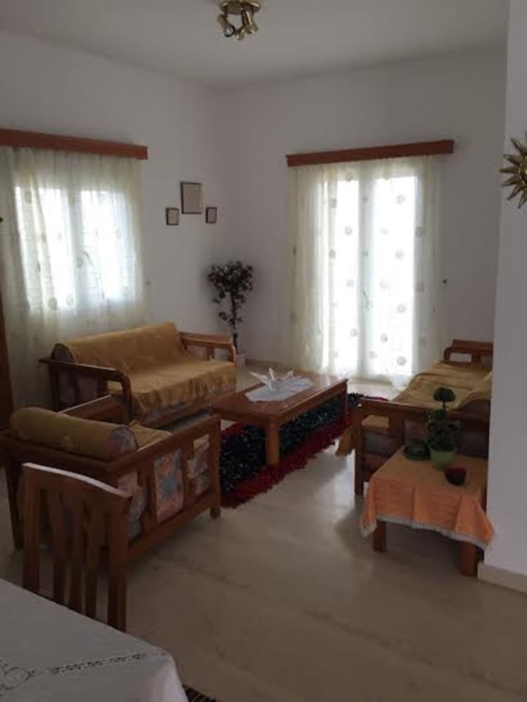 Kavousanos Apartments