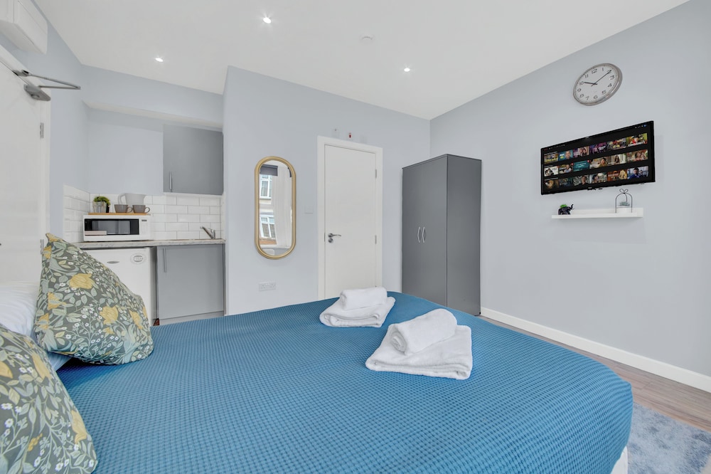 Cozy Serviced Ensuite In West Drayton London TW7 view 2
