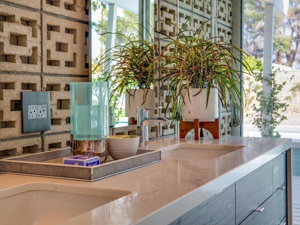 Palm Springs Vacations - West Elm House 2017: The Alexander - Property Image 40
