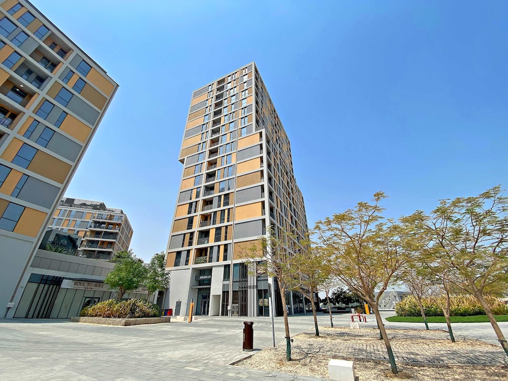 Silkhaus Luxury Studio Near Dubai Sport City