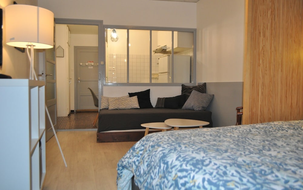 hotel room