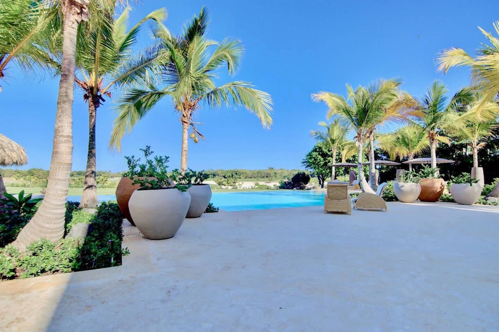 Villa Alta Gracia w Private Pool Designer Decor