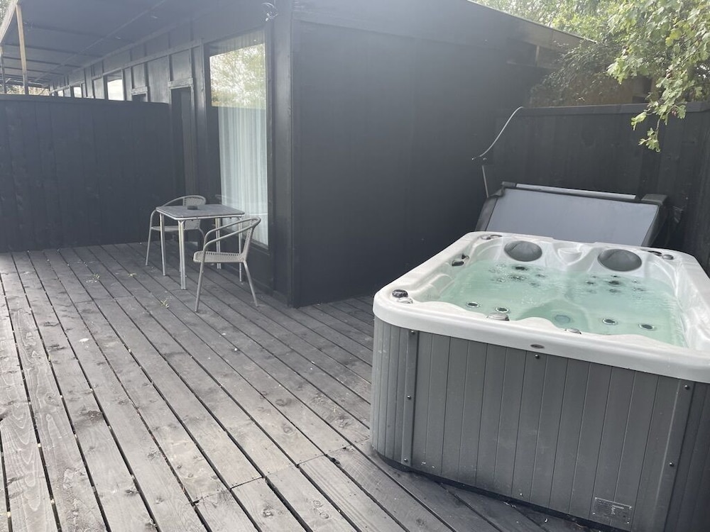 The Waterfront Lodges