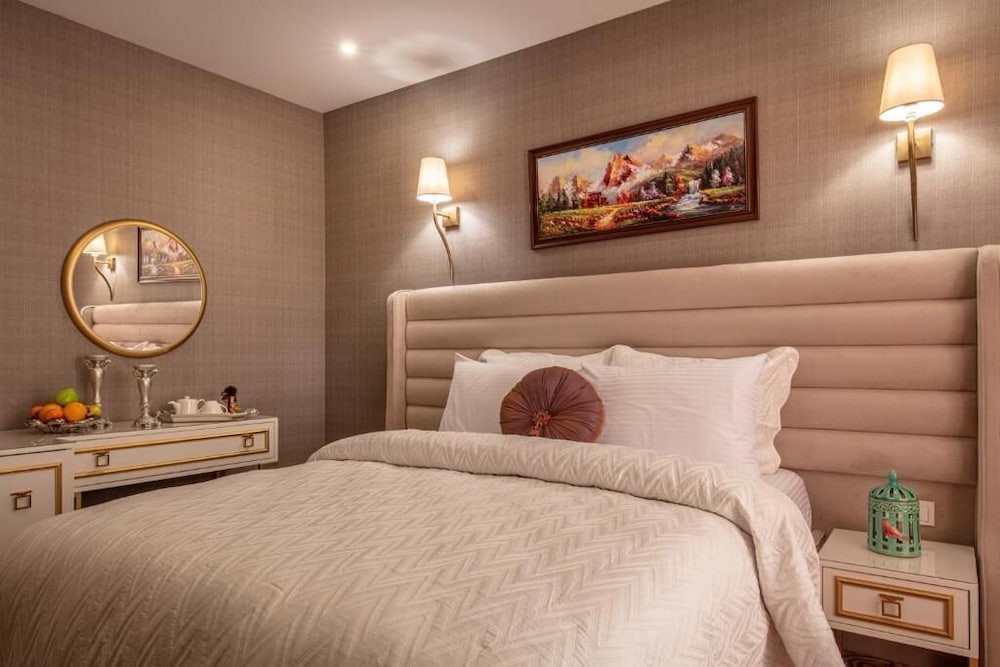 Mr Beyaz Butik Otel - Image 5