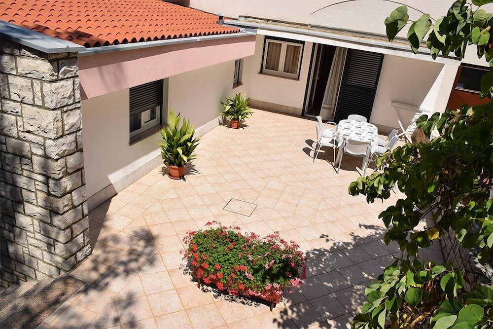 House Adrijana