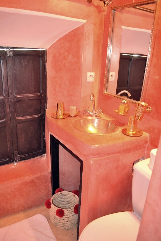 Riad Essaada