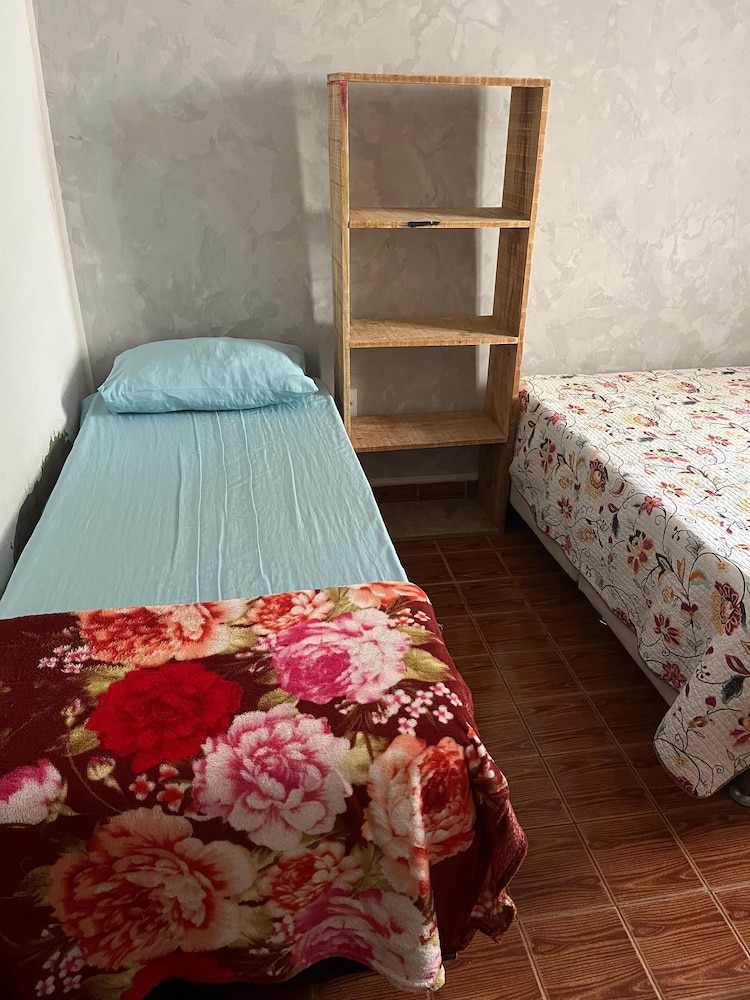 Colinna Hostel