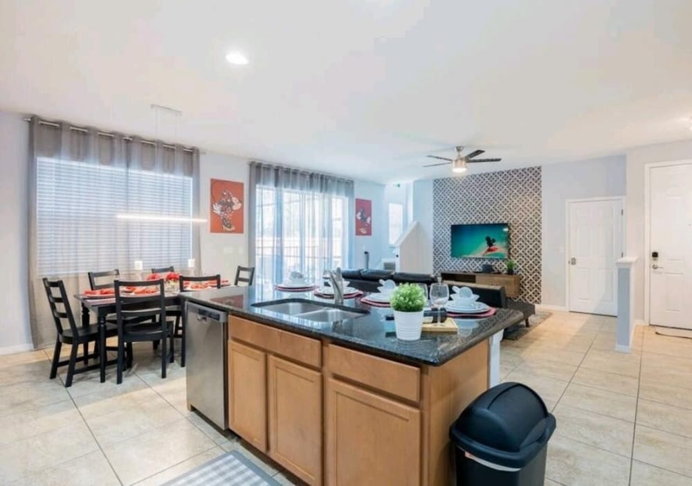 Gated Community, Amazing 4/3 Vacation Home With Private Pool Near Disney!!!