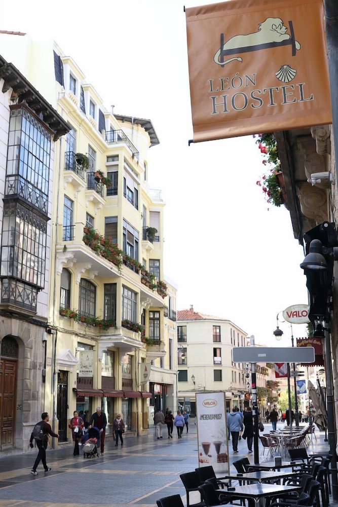 LeonHostel