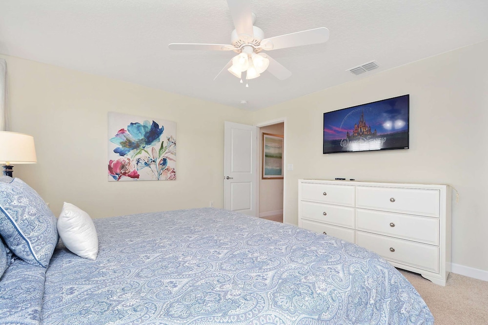 Wonderful 4Bd With Pool at Storey Lake Resort 4819