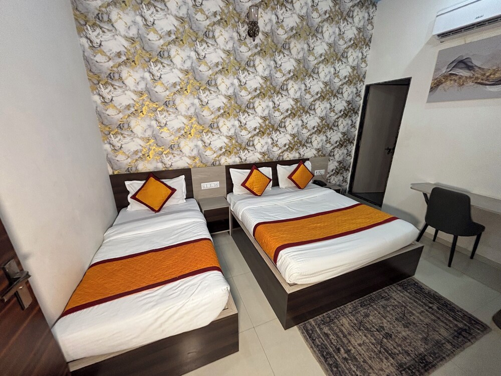 Hotel Hanuman Palace