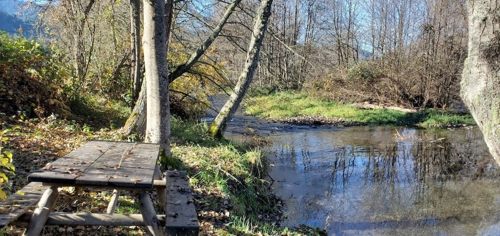 Quail Run River View Cottage