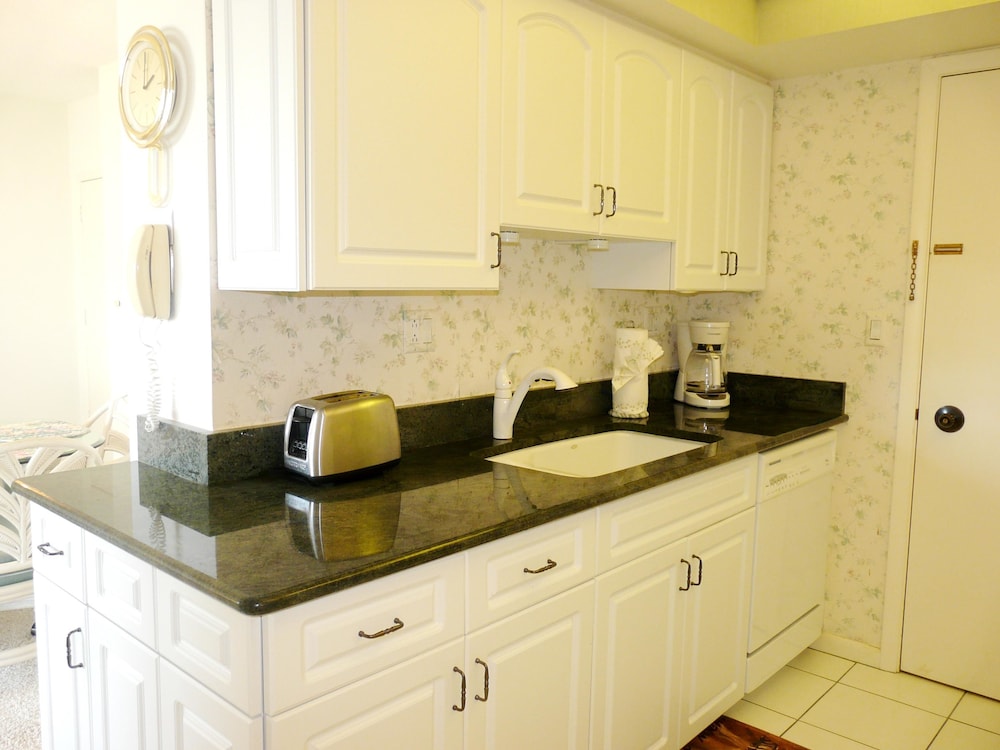Cozy Beachfront Condo With Pool and Ocean Views view 5