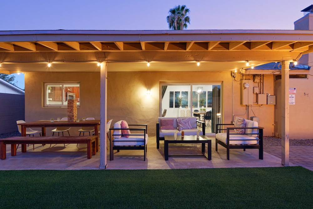 Old Town Saguaro - Pool - Fire Pit- Heart of Old Town