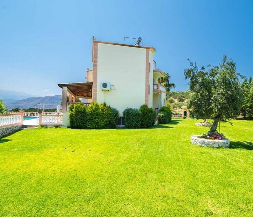 Villa Roula With Private Pool view 3