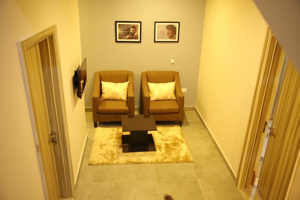 Kiniz Luxury Apartments view 2