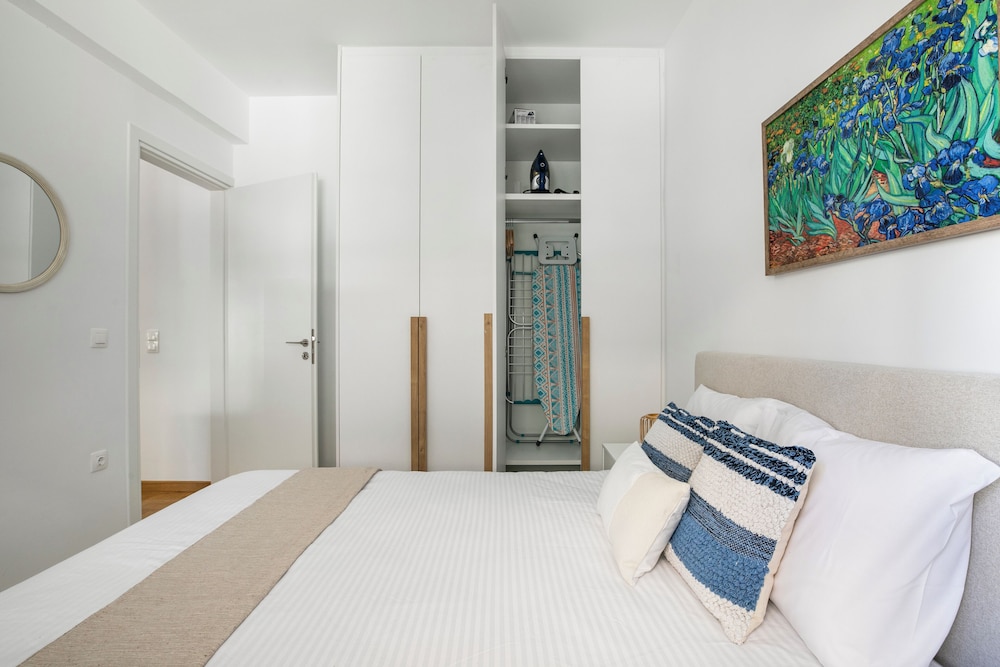 Anatoli - Athenian 2-BR Apartment in Athens