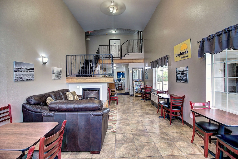 Days Inn by Wyndham Lolo / Missoula Area view 3