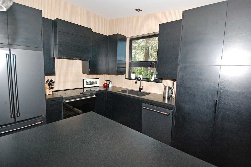 676 El Dorado Avenue 2 Bedroom Home