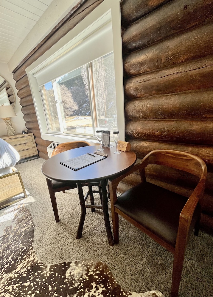 Alaskan Inn