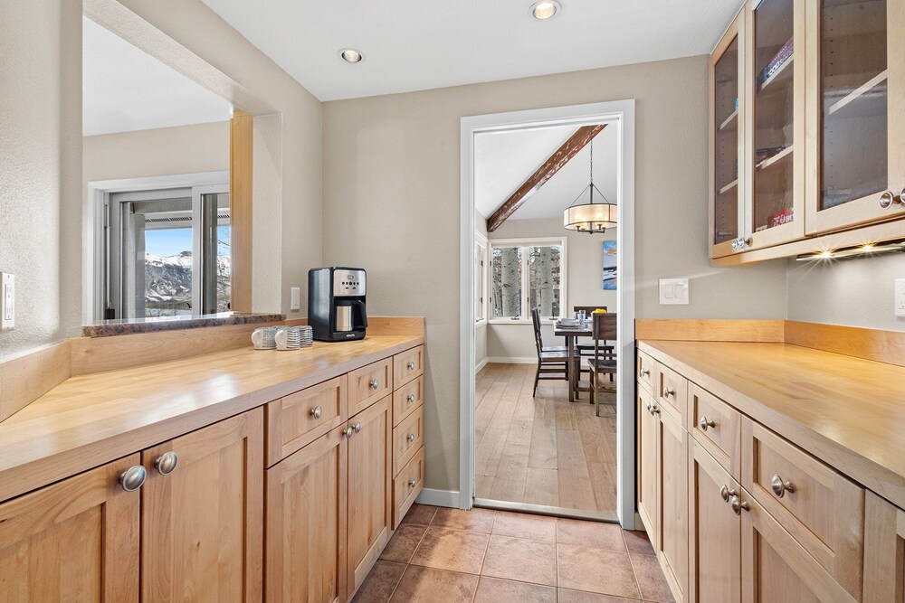 Wapiti Lane 4 Bedroom Home