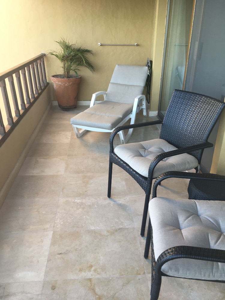 Los Tules Condominium Resort