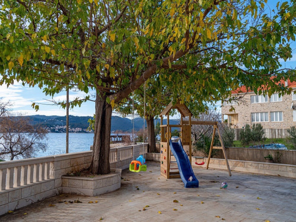 Villa Ponar