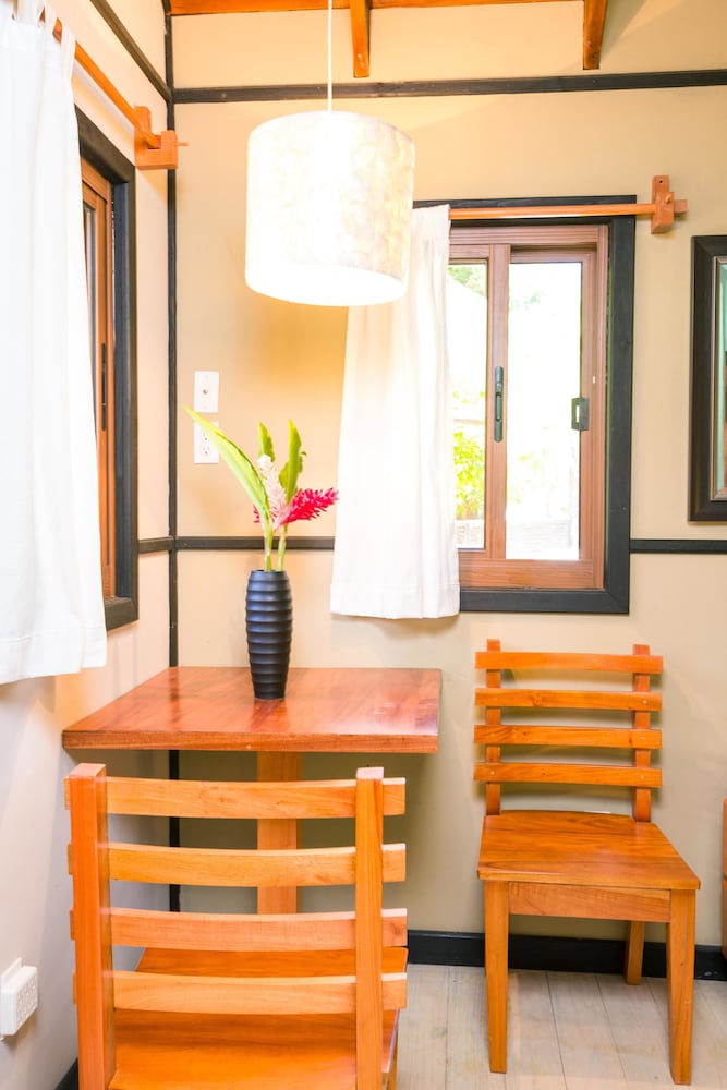Green Bamboo Cabana