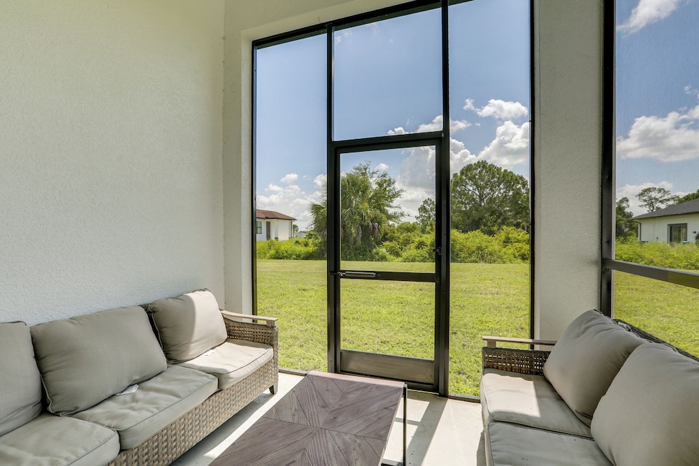 Lehigh Acres Family Getaway w/ Lanai + Golf Nearby