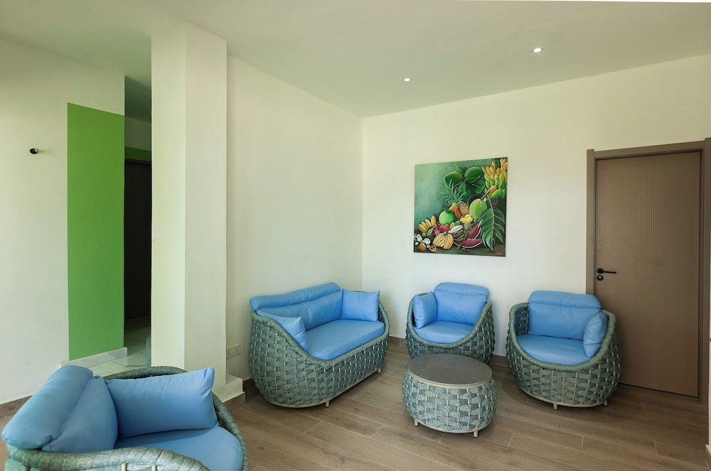 Joan Eco Relais