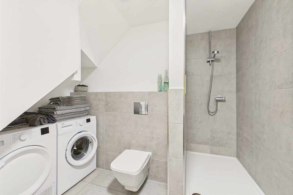 Host Stay Bracken Cottage