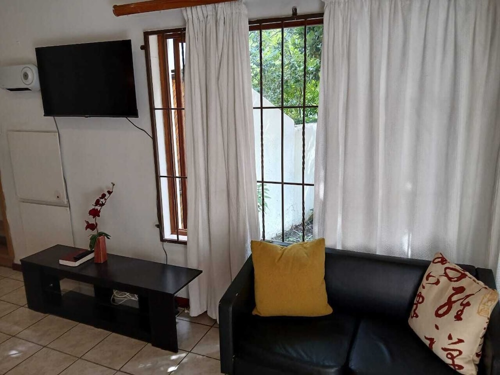 Oaktree Guest House