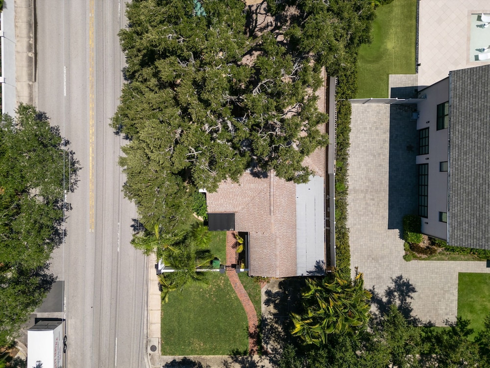 NEW Sunset Serenity - South Tampa Home With Pool