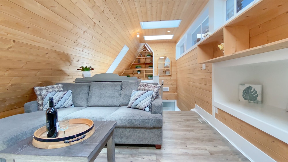 Kelowna Bed & Breakfast (CHATHAM HOUSE) - Image 3