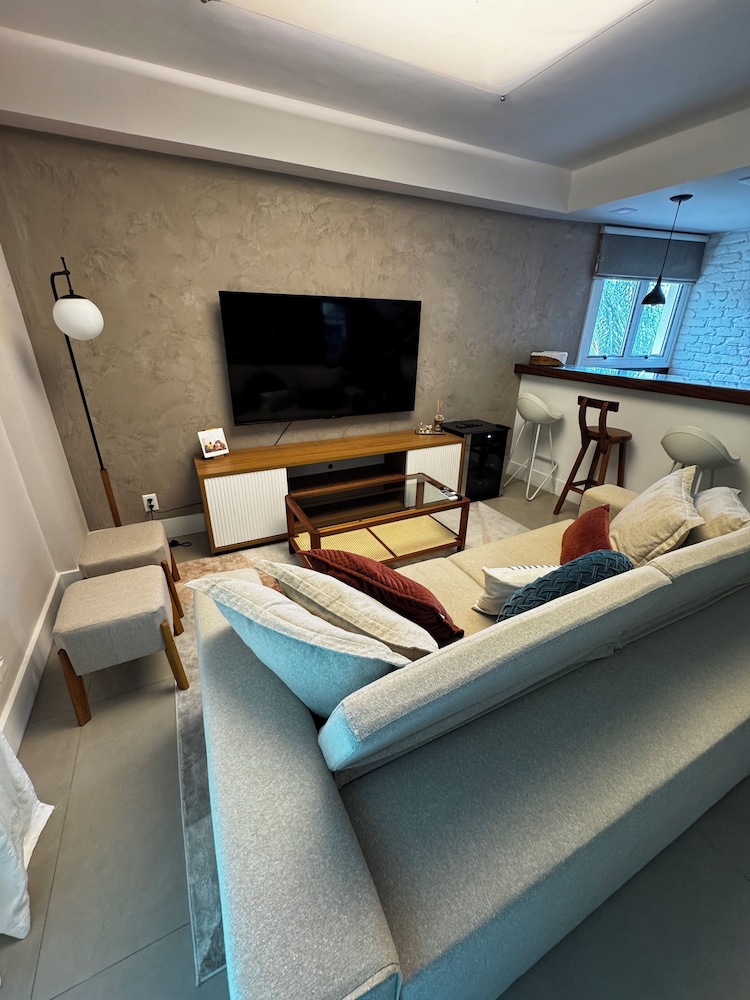 Duplex Leblon com Garagem Vista Cristo - 2 Quartos