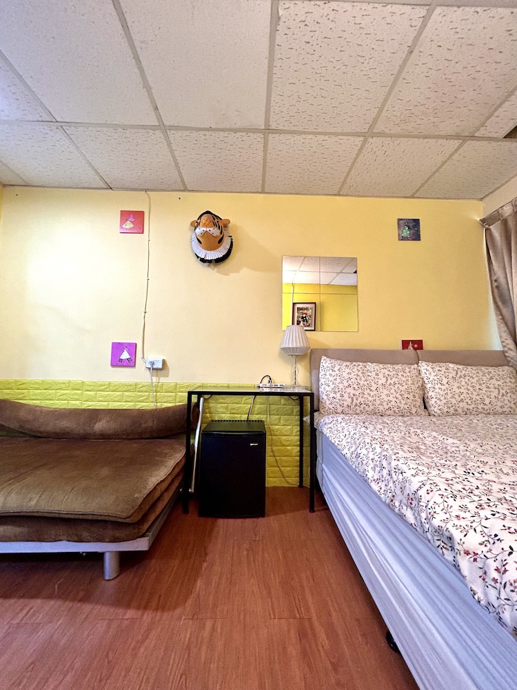 Ximen Triple Tiger Hostel