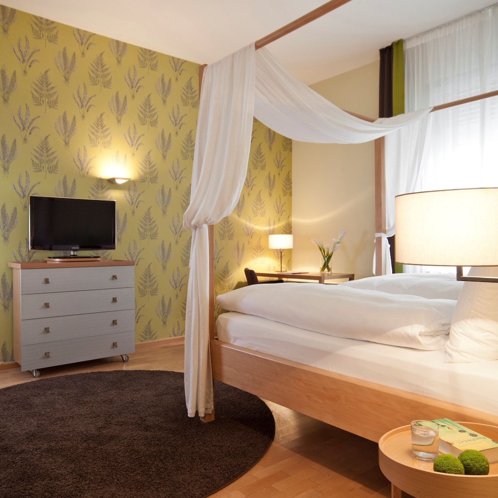 Frankfurt Vacations - Hotel Villa Orange - Property Image 20