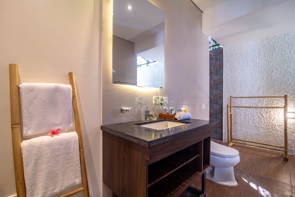 Marijo Villa 2BR Private Pool Mins to Central Ubud
