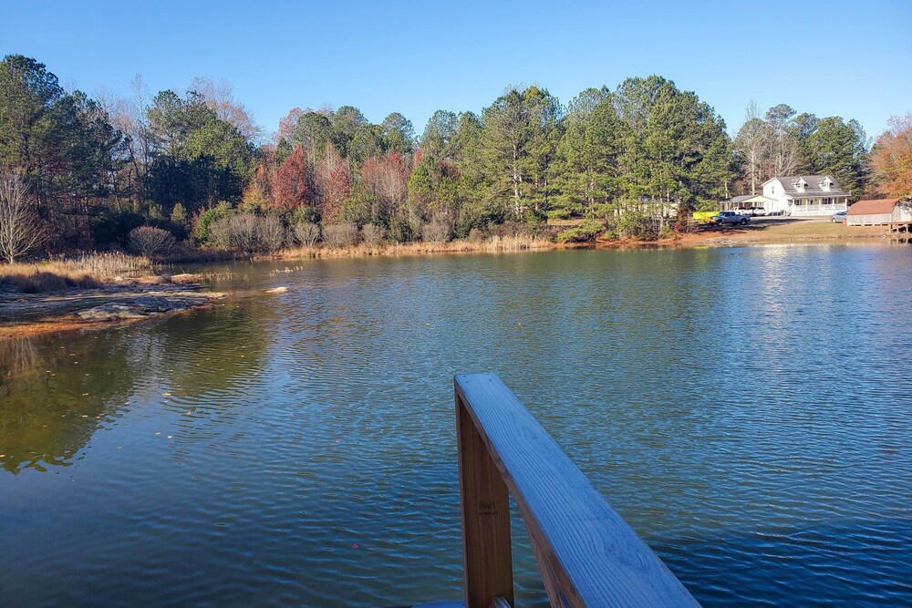 Kayak & Fish: Little River Canyon Lakefront Cabin