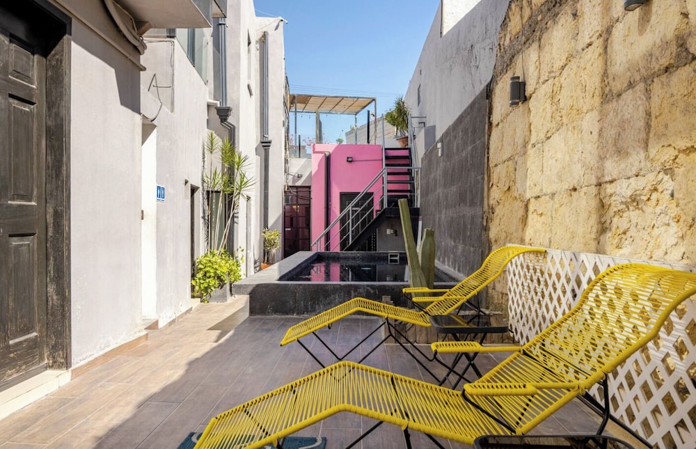 Adhoc Boutique Barrio Antiguo