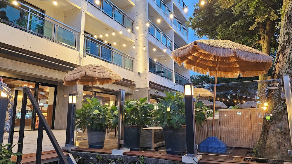 Cheonjiyeon Crystal Hotel 45
