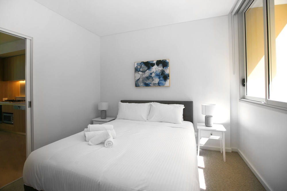 Top Notch 1 Bedroom 201 CALIBRE view 2