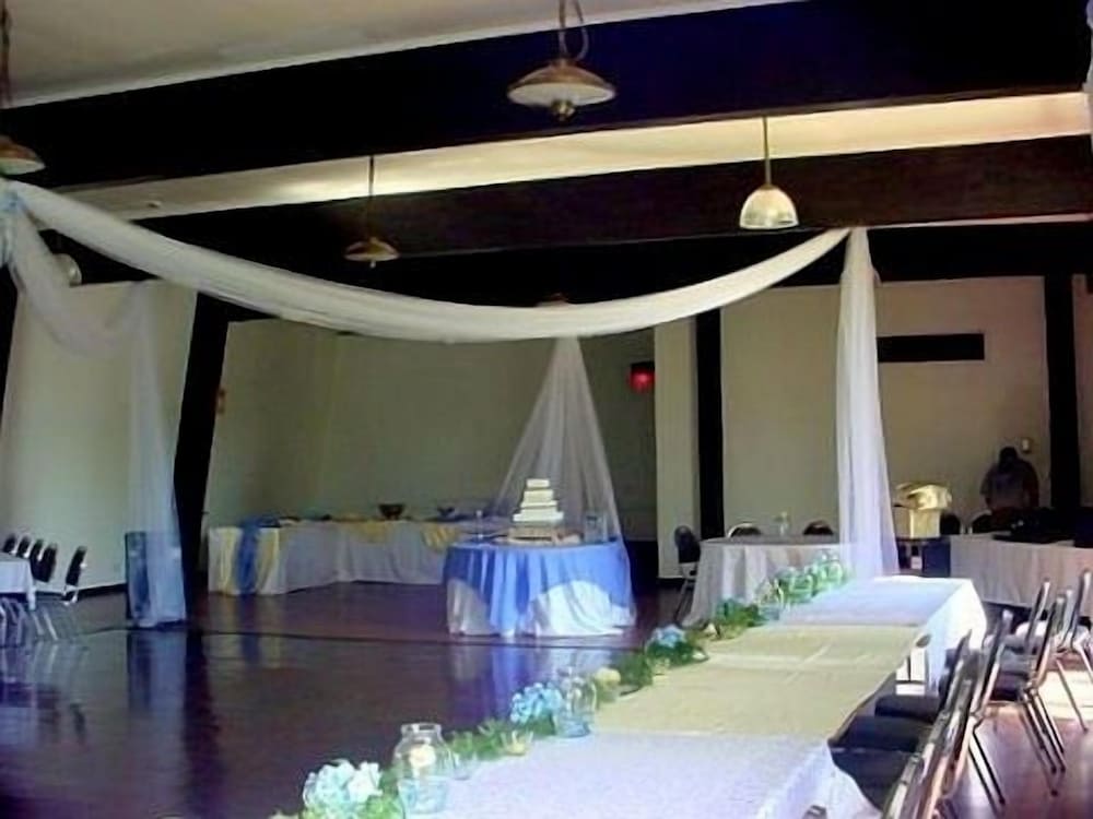 meeting & event spaces