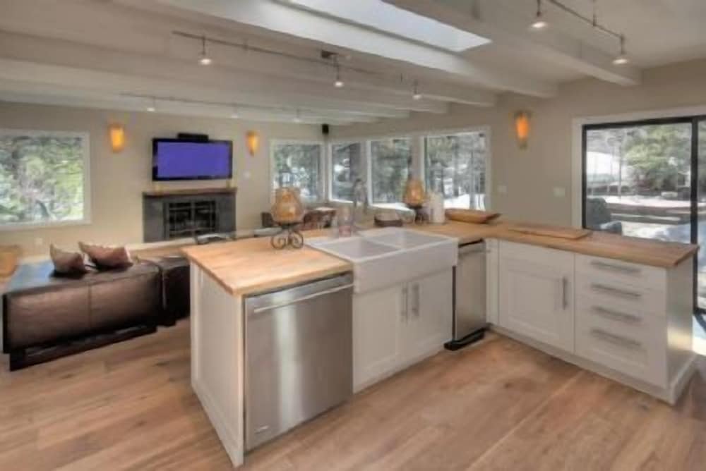Lake Tahoe Vacations - Squaw Valley Paradise - Property Image 13