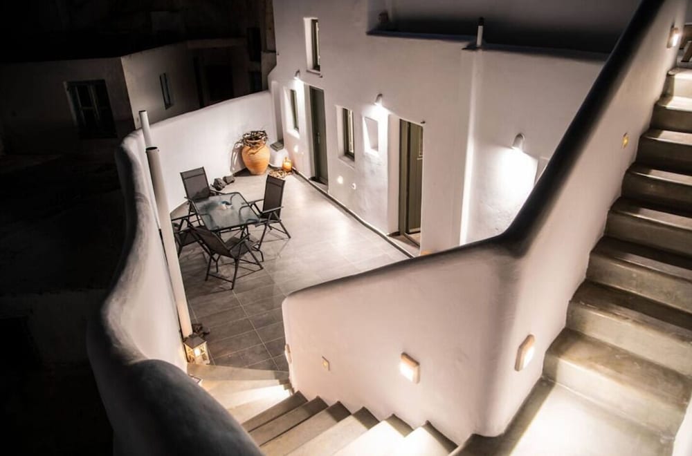 Astrea Suites Feggaropetra Cave House