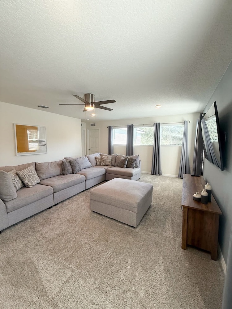 Upstay - Modern Family Home w Pool Solara Resort