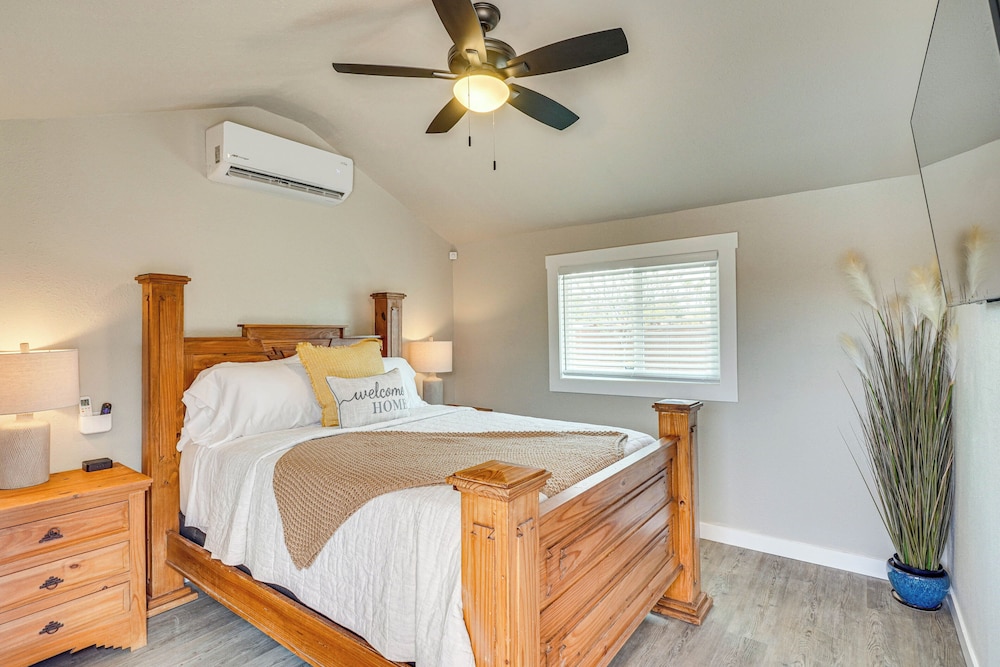 6 Mi to Dtwn: Tucson Gem w/ Outdoor Oasis!