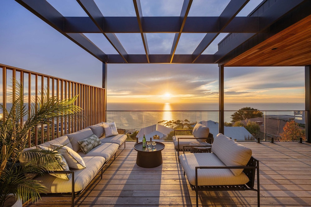 Azure Horizon Gas Heated Pool With Stunning View