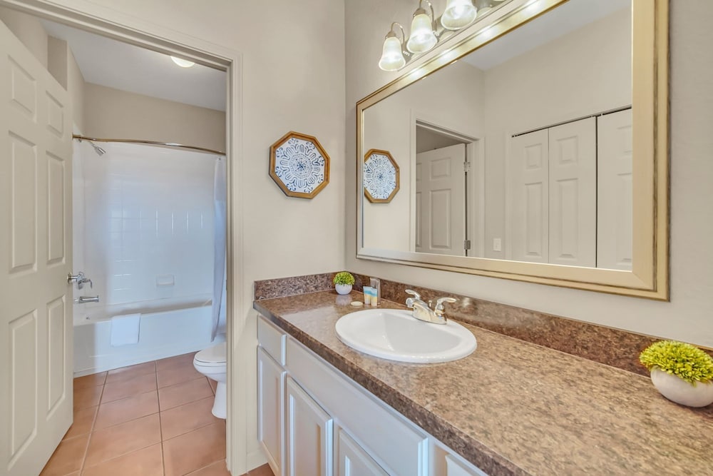 Family-friendly Condo With Pool, Hot Tub & Sauna