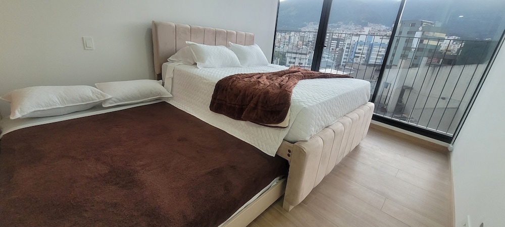 Epiq Residences